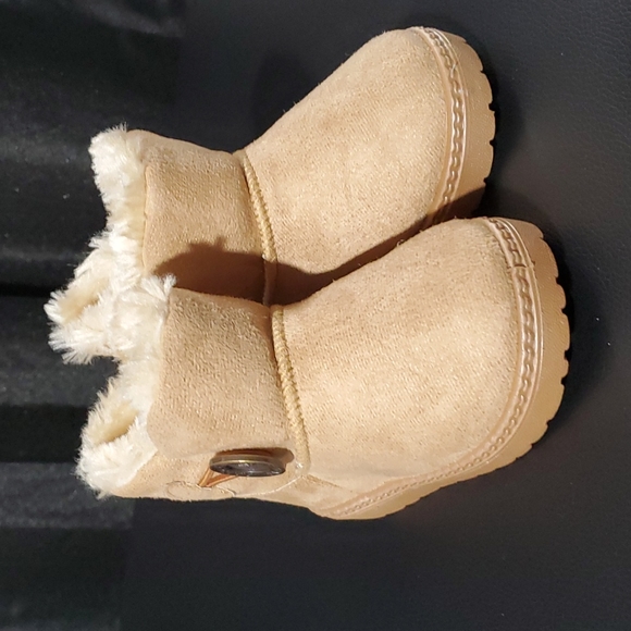 Little Girl's Winter Faux Fur Lightweight Boots - Picture 12 of 14